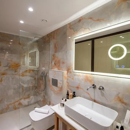 The Wine Hotel 4*